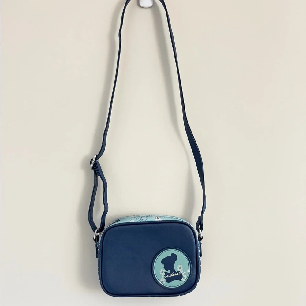 Danielle Nicole Dani Disney Cinderella Fairy Tale Y2K Mini Bag Princess Magical - Picture 2 of 7